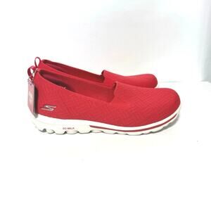 Skechers Size 9 WIDE Red Go Walk Stretch Goga Mat Slip On Knit Sneakers Shoes